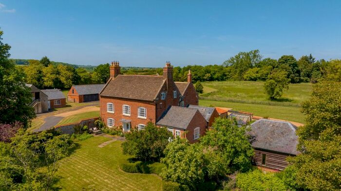 Detached House For Sale In Manor Farmhouse, Sudborough, Kettering, Northamptonshire, NN14