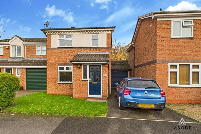 3 Bedroom Link Detached House For Sale In Fairway, Branston, Burton-On-Trent, DE14