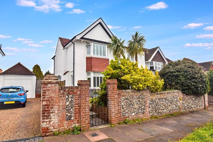 4 Bedroom Detached House For Sale In Willingdon Road, Eastbourne, BN21