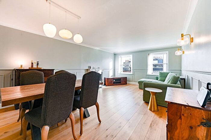 2 Bedroom Flat To Rent In Hugh Street, Victoria, London, SW1V