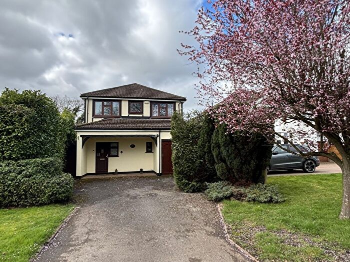 4 Bedroom Detached House For Sale In Well End Road, Well End, WD6