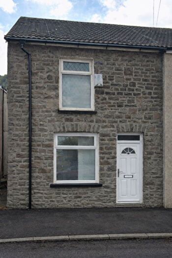 3 Bedroom End Of Terrace House For Sale In William Street, Pentre, CF41