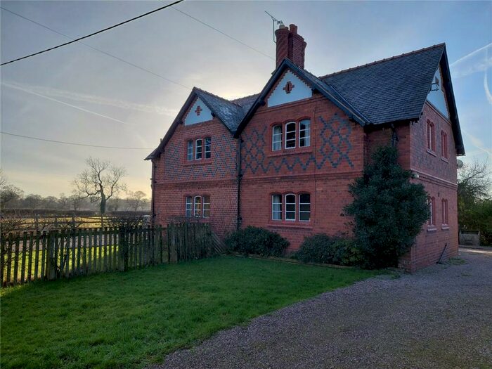 3 Bedroom Semi-Detached House To Rent In Bruera, Chester, Cheshire, CH3