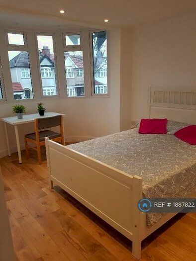3 Bedroom Maisonette To Rent In Clitheroe Avenue, Harrow, HA2