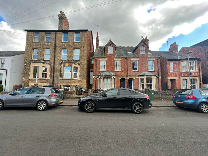 6 Bedroom Semi-detached House To Rent In James Street, Oxford, OX4