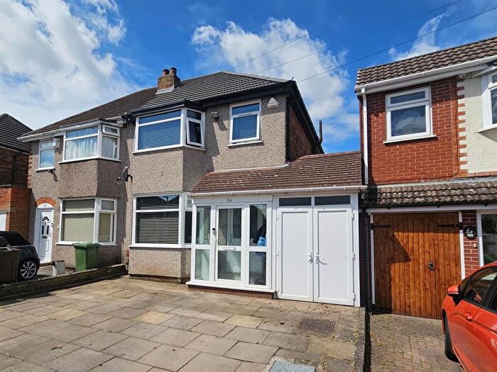 3 Bedroom Semi-Detached House For Sale In Irving Road, Solihull, B92