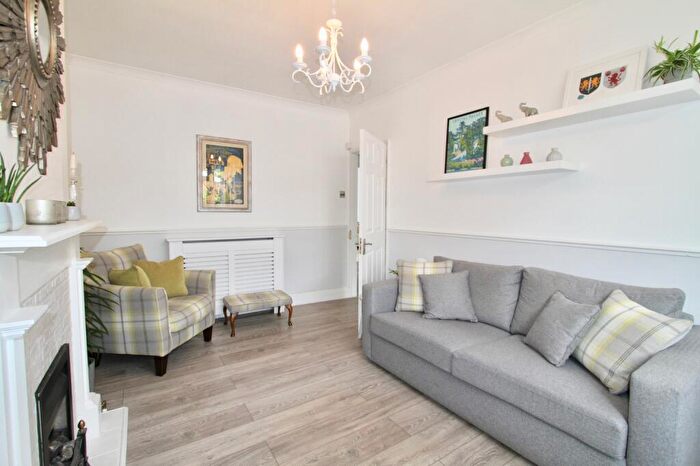 2 Bedroom Flat To Rent In Beaumont Road London, SE19