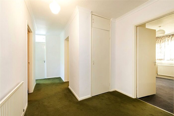 3 Bedroom Flat For Sale In Southgate Road, London, N1