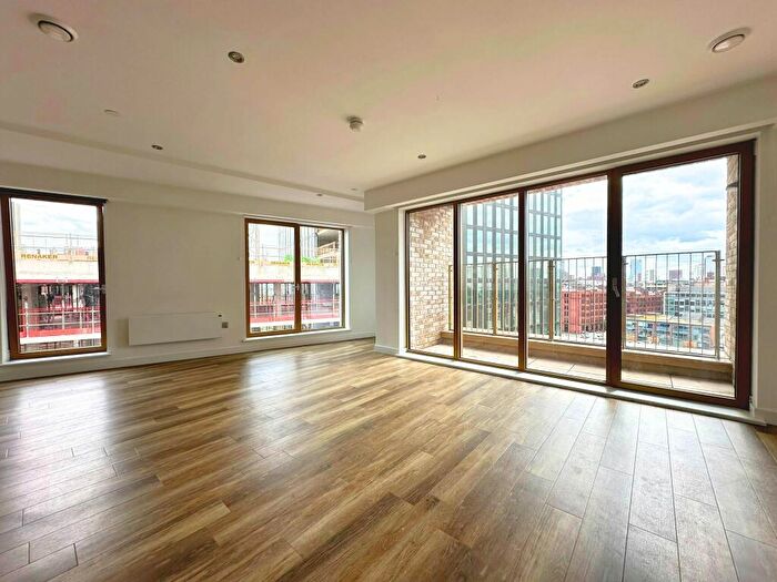 2 Bedroom Apartment To Rent In The Astley Manchester, M1