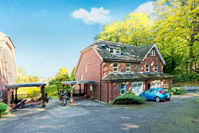 3 Bedroom Maisonette To Rent In Courts Hill Road, Haslemere, GU27