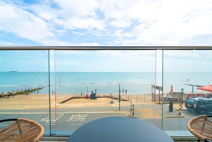 2 Bedroom Flat For Sale In Stylish Beachside Apartment, Culver Parade, Sandown, PO36