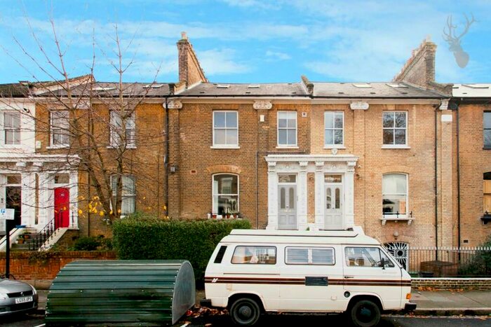 2 Bedroom Flat To Rent In Colvestone Crescent, London, E8