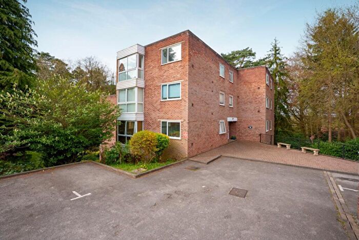 1 Bedroom Flat For Sale In Cardwell Crescent, Sunninghill, SL5