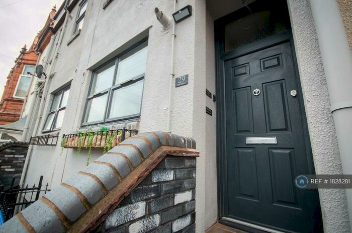 2 Bedroom Maisonette To Rent In Lea Street, Kidderminster, DY10