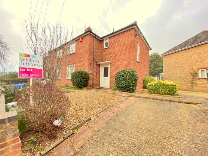 4 Bedroom Semi-Detached House To Rent In Bluebell Road, Norwich, NR4