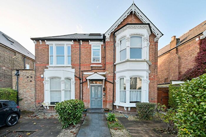 1 Bedroom Flat To Rent In Rosemont Road, Acton, W3