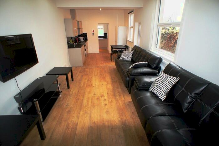 7 Bedroom Terraced House To Rent In Colum Road, Cathays, CF10