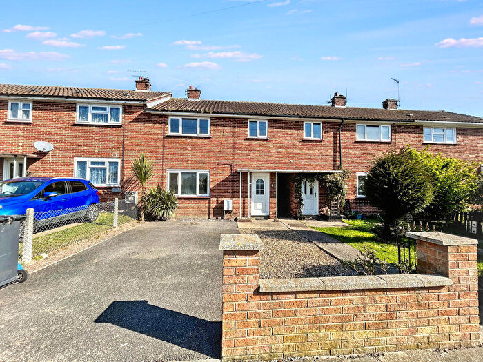 3 Bedroom Terraced House For Sale In Queens Crescent, Gorleston, NR31