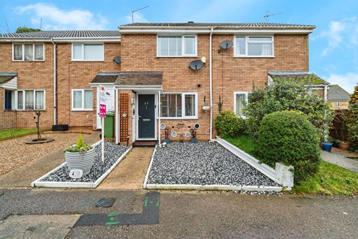 2 Bedroom Terraced House For Sale In Tennyson Way, Thetford, IP24