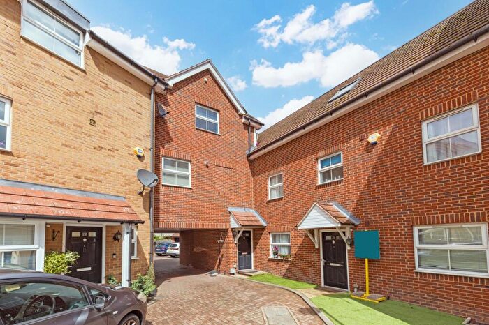 2 Bedroom Apartment For Sale In Benjamin Lane, Wexham, Slough, SL3