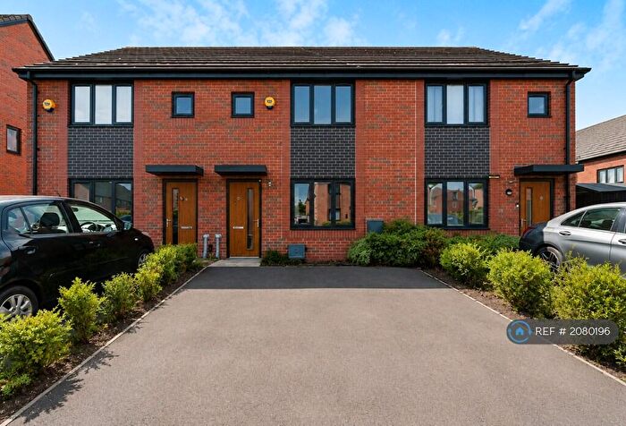 3 Bedroom Terraced House To Rent In Blossom Way, Salford, M6