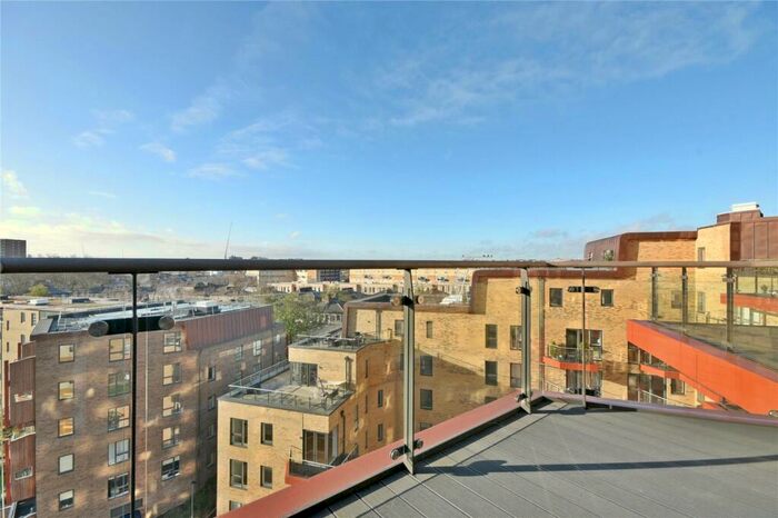2 Bedroom Flat To Rent In Tollgate Gardens, Kilburn, NW6