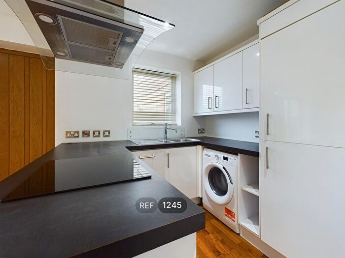 2 Bedroom Flat To Rent In Station House Apartments, Station Road, Hessle, HU13