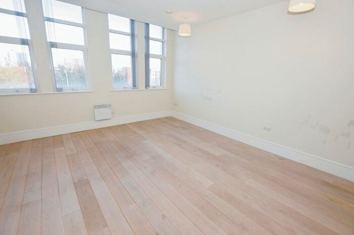 2 Bedroom Flat To Rent In Dock Office, Furness Quay, Salford, M50