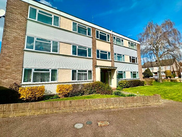 2 Bedroom Flat To Rent In Sackville Crescent, Harold Wood, Romford, RM3