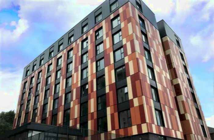 Apartment To Rent In Studio - Cardinal Court, Oldham, OL1