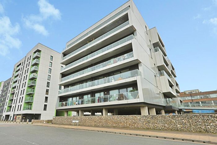 2 Bedroom Apartment For Sale In Geoffrey Watling Way, Norwich, NR1