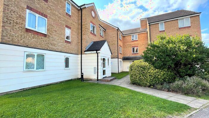 2 Bedroom Flat To Rent In Scammell Way, Watford, WD18