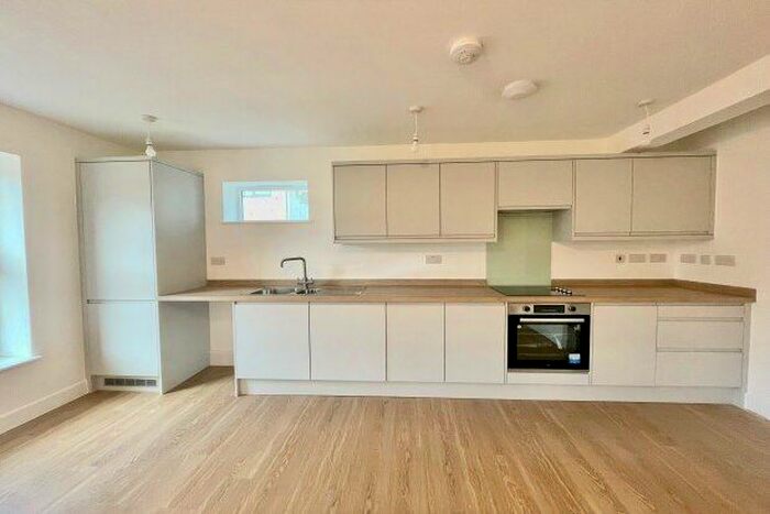 2 Bedroom Flat To Rent In Ainsworth Court, Gillingham, ME7