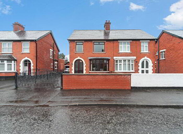 3 Bedroom Semi-Detached House For Sale In Locksley Park, Belfast, BT10