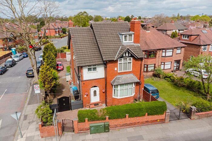 5 Bedroom Detached House For Sale In Urmston Lane, Stretford, M32