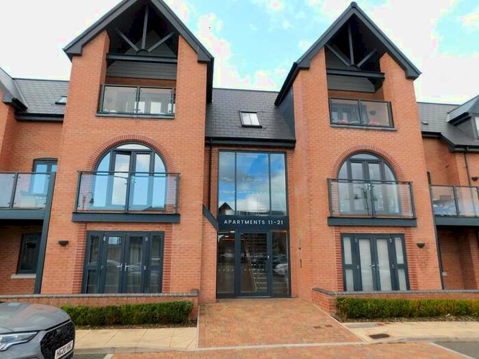 2 Bedroom Flat To Rent In Barton Marina, Barton Under Needwood, DE13