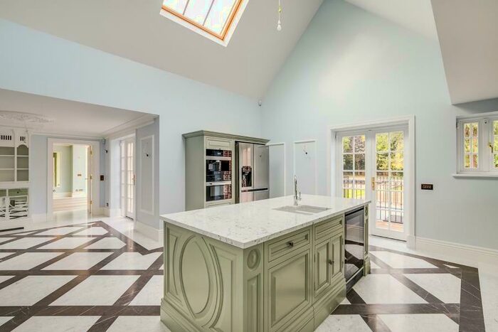 12 Bedroom Detached House To Rent In The Bishops Avenue, Hampstead Garden Suburb, N2