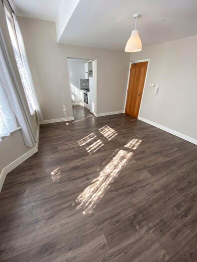 1 Bedroom Flat To Rent In Ferndale Road, Leytonstone, E11