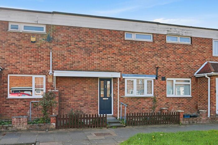 2 Bedroom House For Sale In Empress Avenue, Aldersbrook, E12