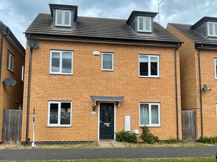 4 Bedroom Detached House To Rent In Woodward Drive, Peterborough, PE4