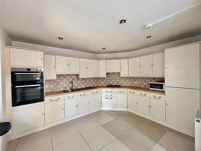 4 Bedroom House To Rent In Southdown Road, BA2