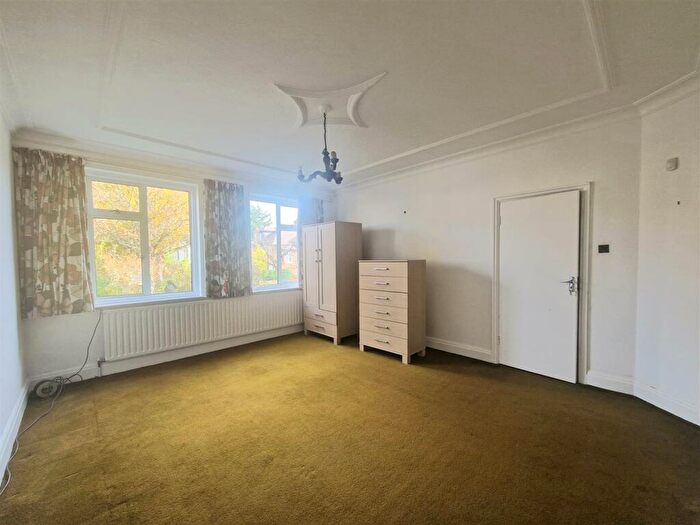 1 Bedroom Property To Rent In Double Room, Shaftesbury Avenue, Preston Road, HA3