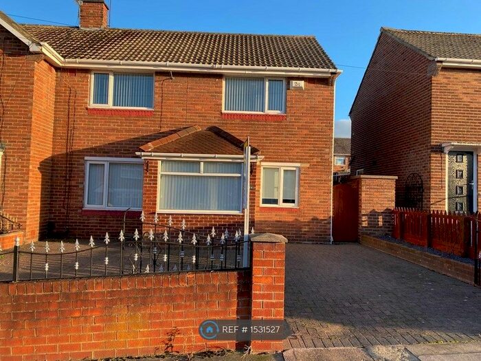 3 Bedroom Semi-Detached House To Rent In Avonmouth Square, Sunderland, SR3