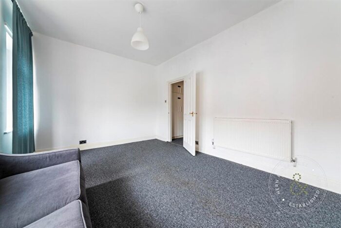 1 Bedroom Flat For Sale In Brunswick Street, Canton, Cardiff, CF5