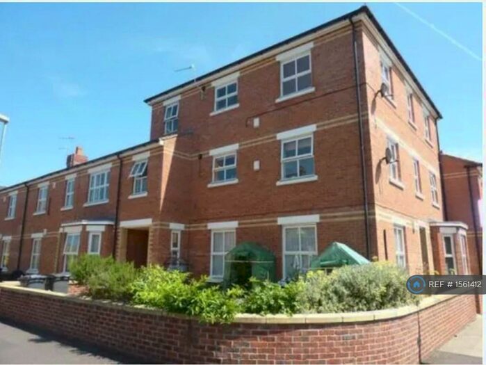 2 Bedroom Flat To Rent In William Street, Didsbury, Manchester, M20