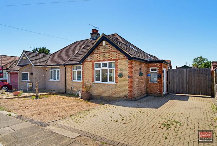 3 Bedroom Semi Detached Bungalow For Sale In Cecil Road, Ashford, TW15