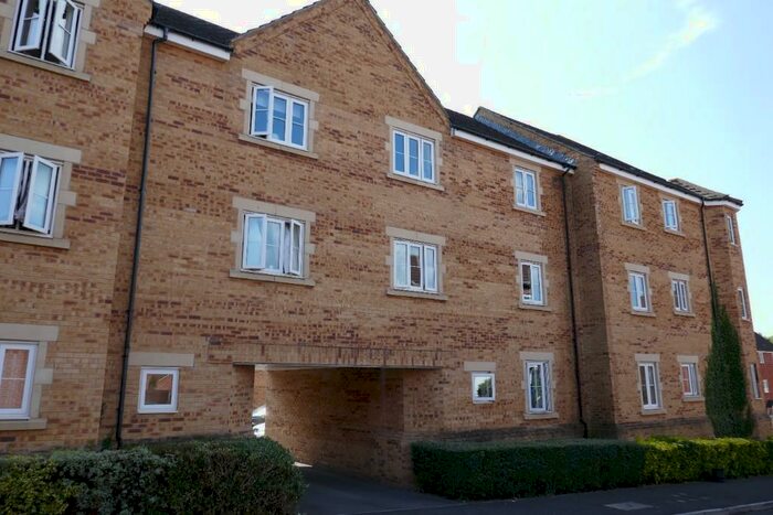 2 Bedroom Flat To Rent In Monk Barton Close, Yeovil, BA21