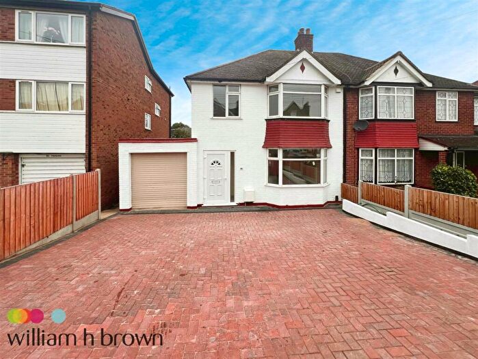 3 Bedroom House To Rent In Southend Road, Grays, RM17