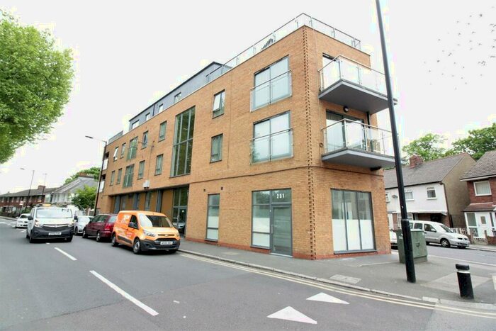 2 Bedroom Apartment To Rent In Hermit Road, Canning Town, E16