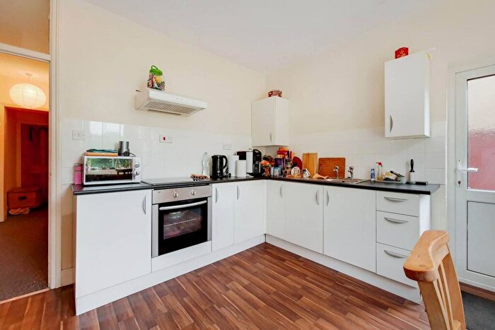 1 Bedroom Flat To Rent In Harold Road, Upton Park, London, E13